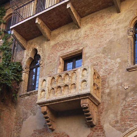 Vitti'S Home Verona 4 - Apartment ภายนอก รูปภาพ