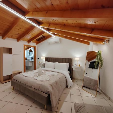 Vitti'S Home Verona 4 - Apartment ภายนอก รูปภาพ